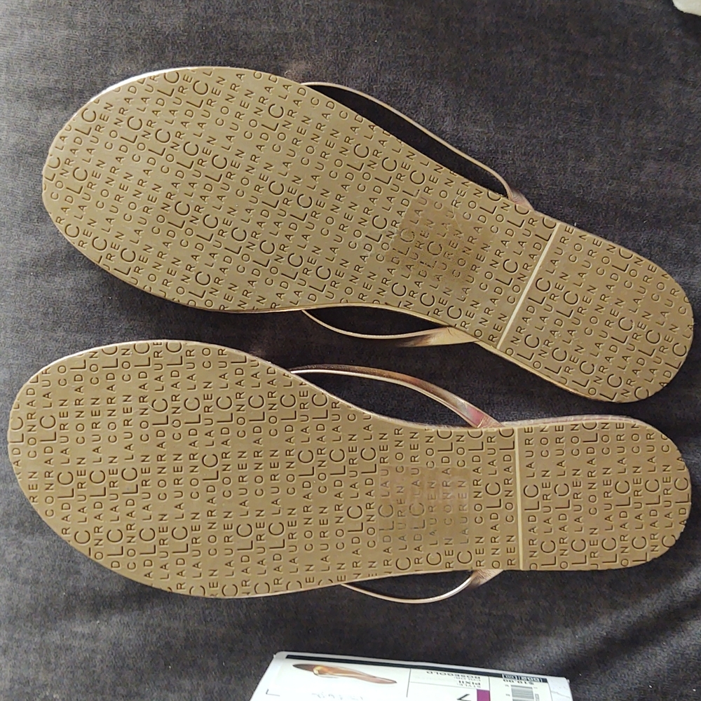 Lauren Conrad Pixii Flip Flops - Picture 3 of 7